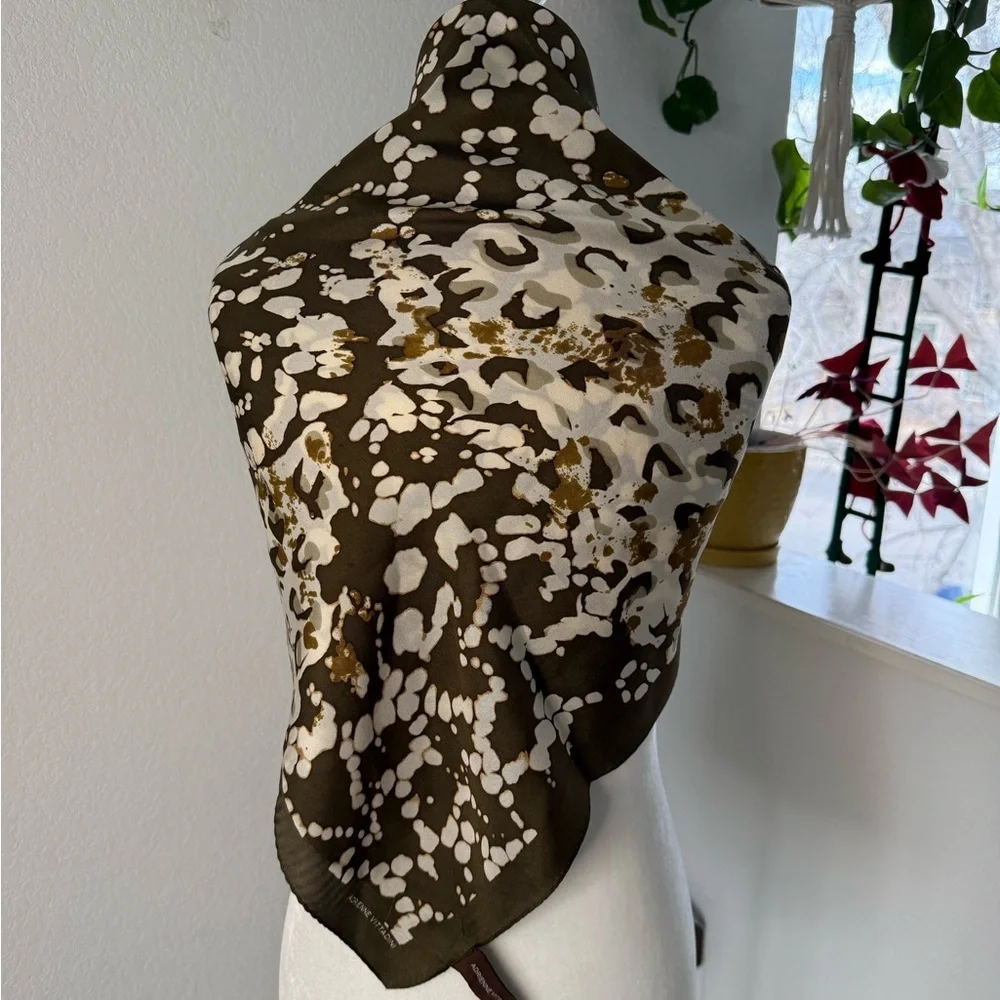 Vintage Adrienne vitrine 100% silk Scarf